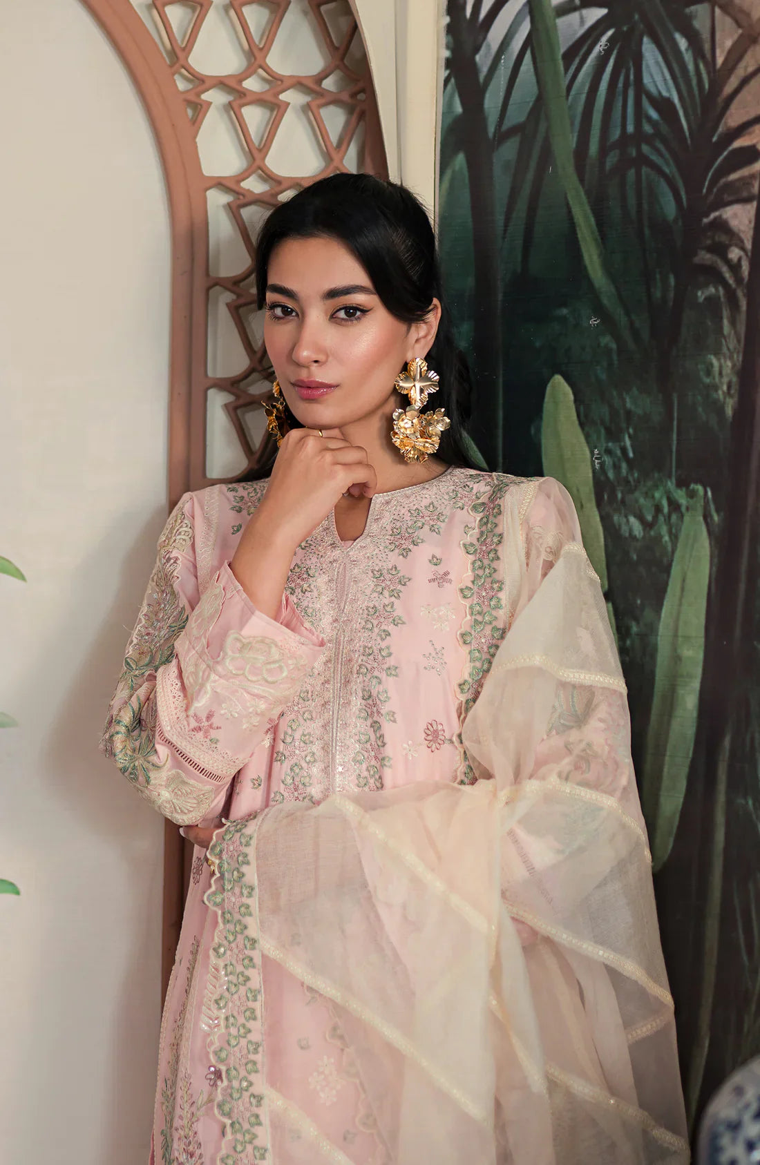 Emaan Adeel | Ayra Luxury Lawn 24 | AR-01