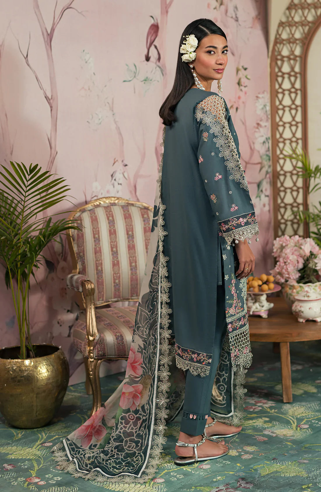 Emaan Adeel | Ayra Luxury Lawn 24 | AR-09