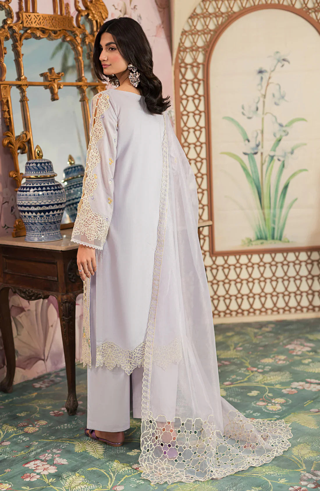 Emaan Adeel | Ayra Luxury Lawn 24 | AR-10