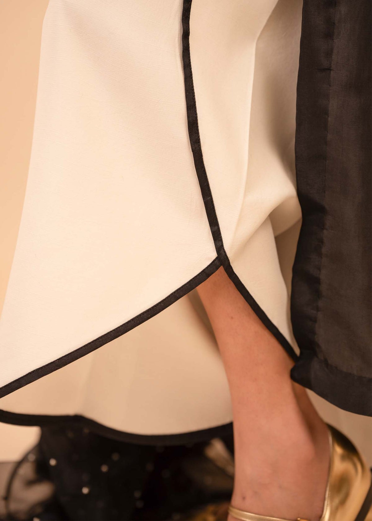 Mahgul | Emerald Hill Formals | Ebony Hill