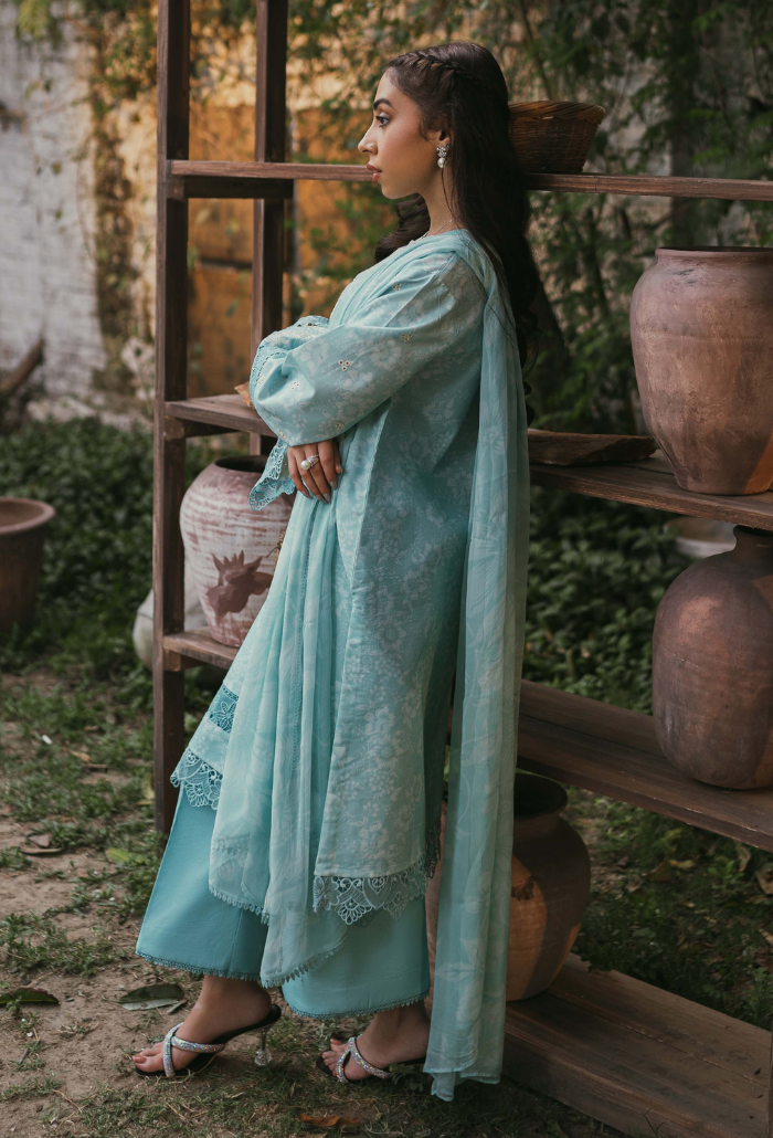 Humdum | Gardenia Lawn | D07