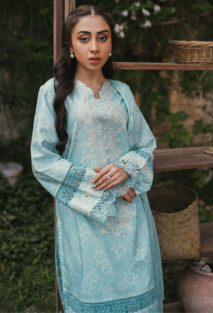 Humdum | Gardenia Lawn | D07