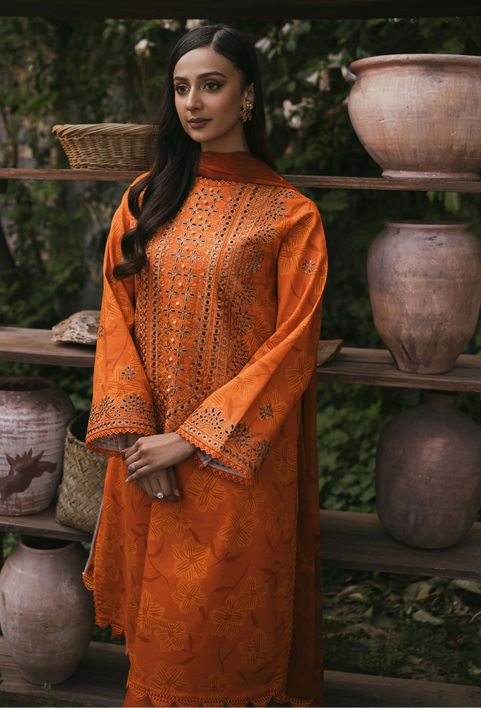 Humdum | Gardenia Lawn | D02