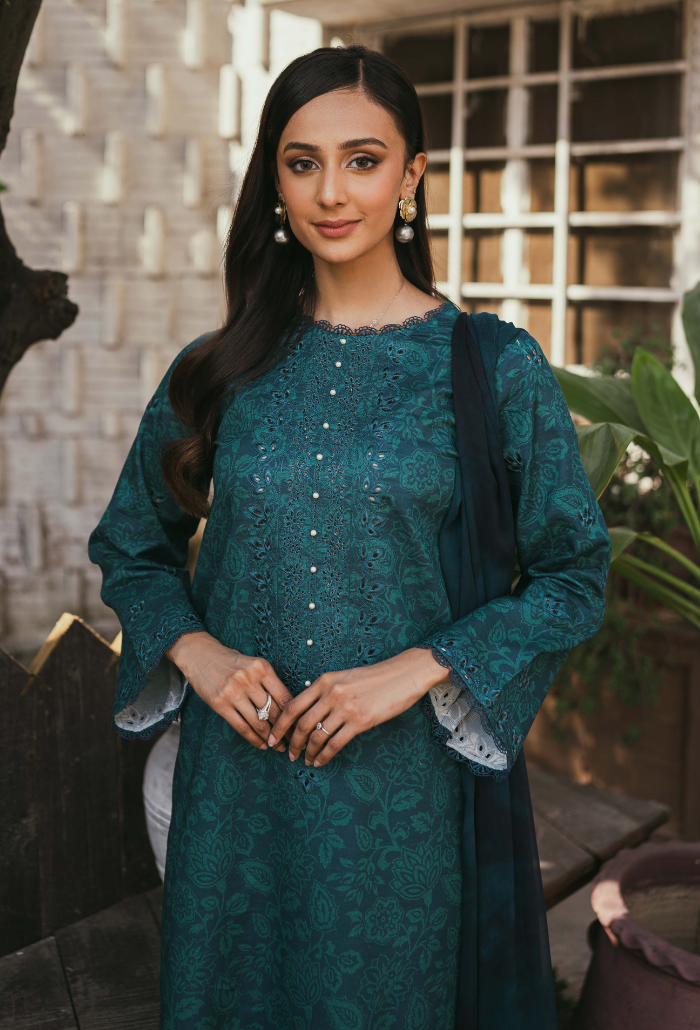 Humdum | Gardenia Lawn | D01