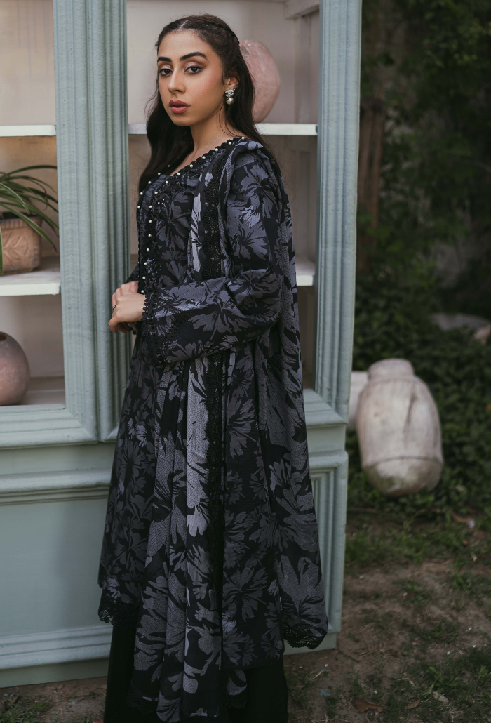 Humdum | Gardenia Lawn | D04