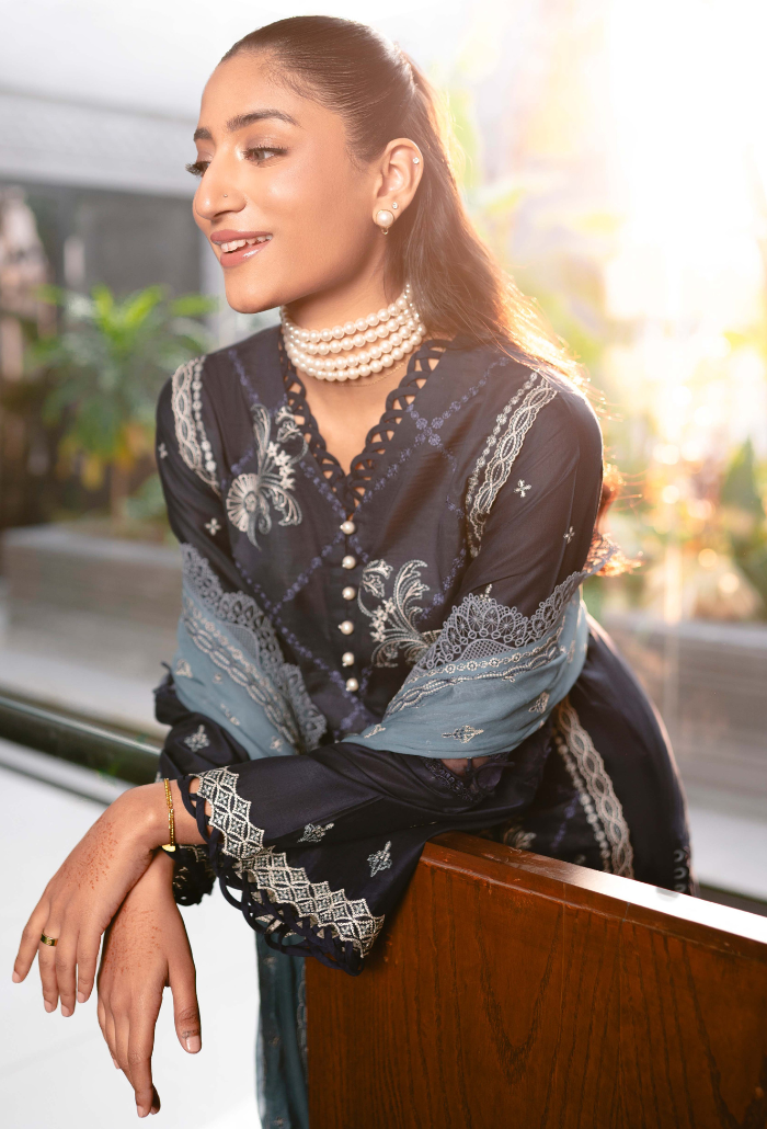 Humdum | Meraki Lawn 24 | d08