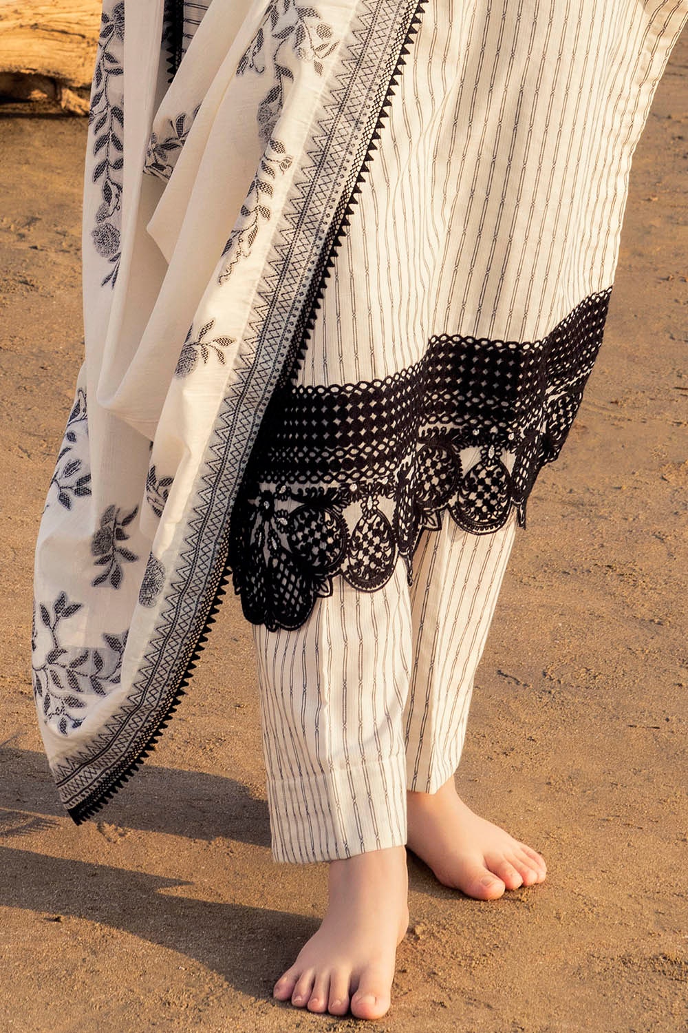 Gul Ahmed | Taara 25 | JD-42008