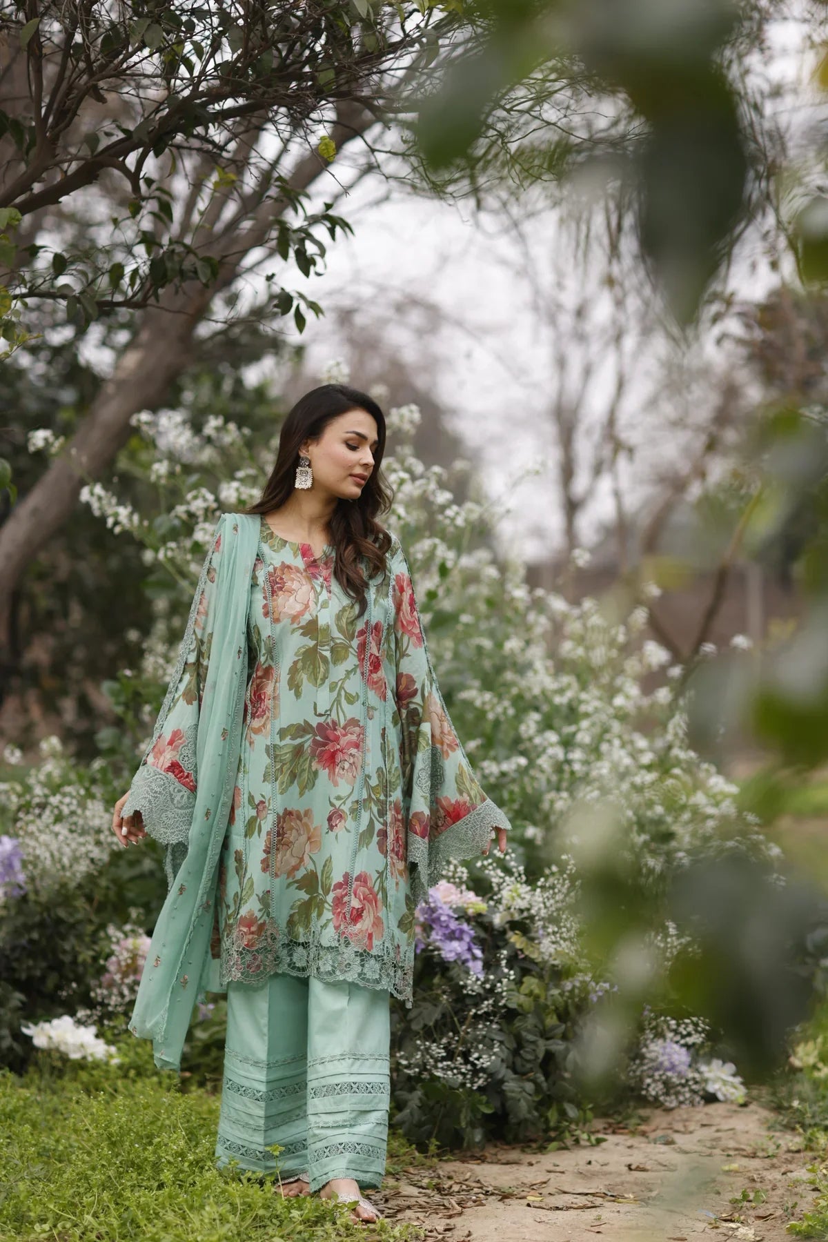 Manara | Vintage Flora 24 | Opalia