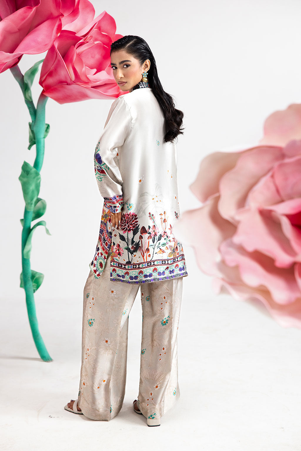 Afsanah | The Print Edit | IVORY FROST AP-108