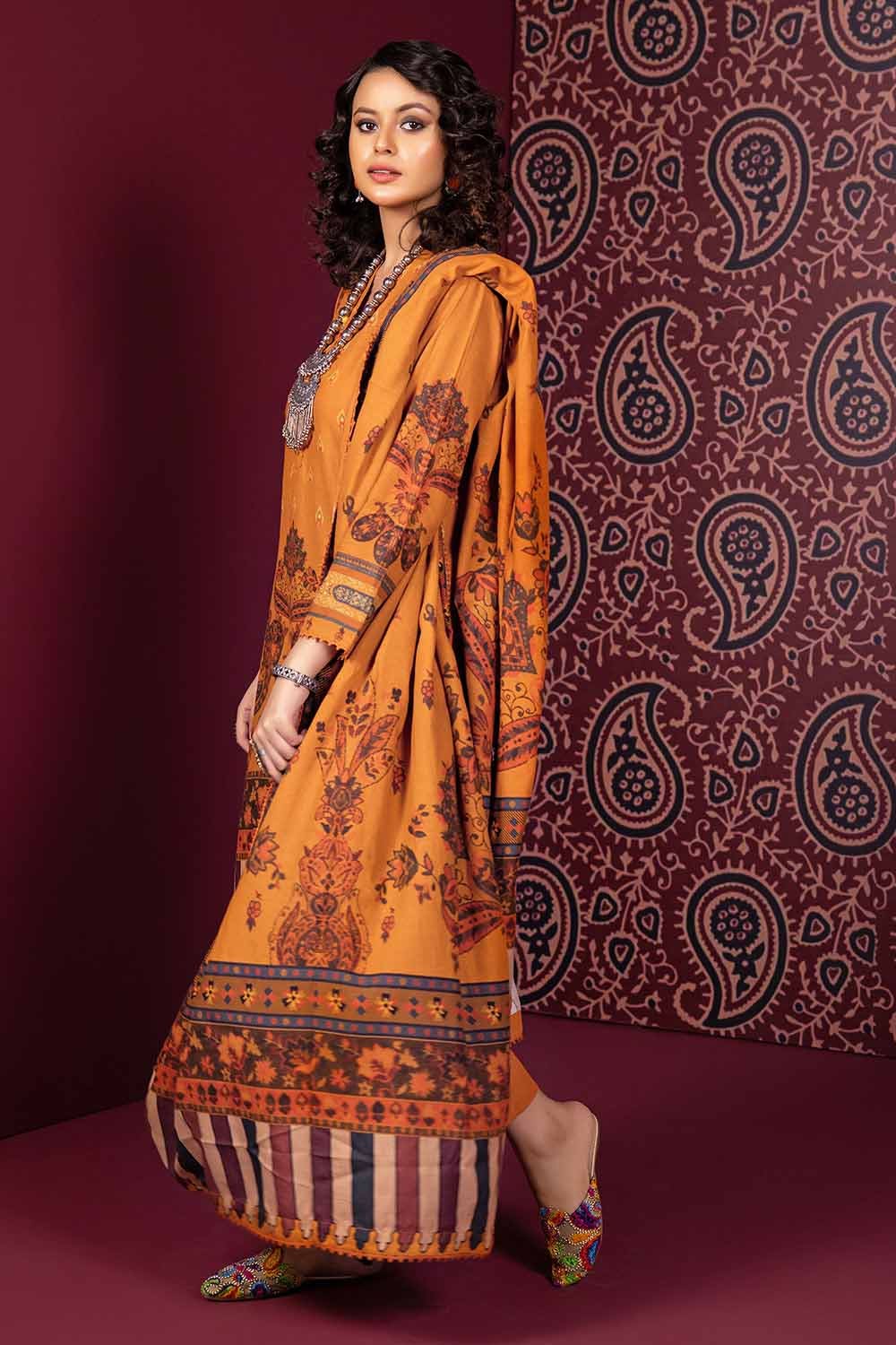 Gul Ahmed | Winter Collection 24 | Suit K-32006