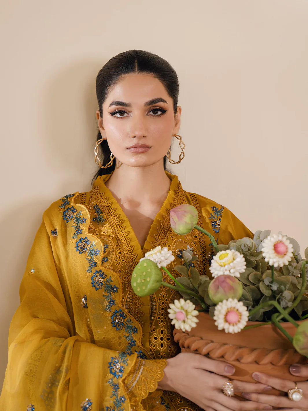 Bin Ilyas | Naqsh Luxury Lawn | Azlin