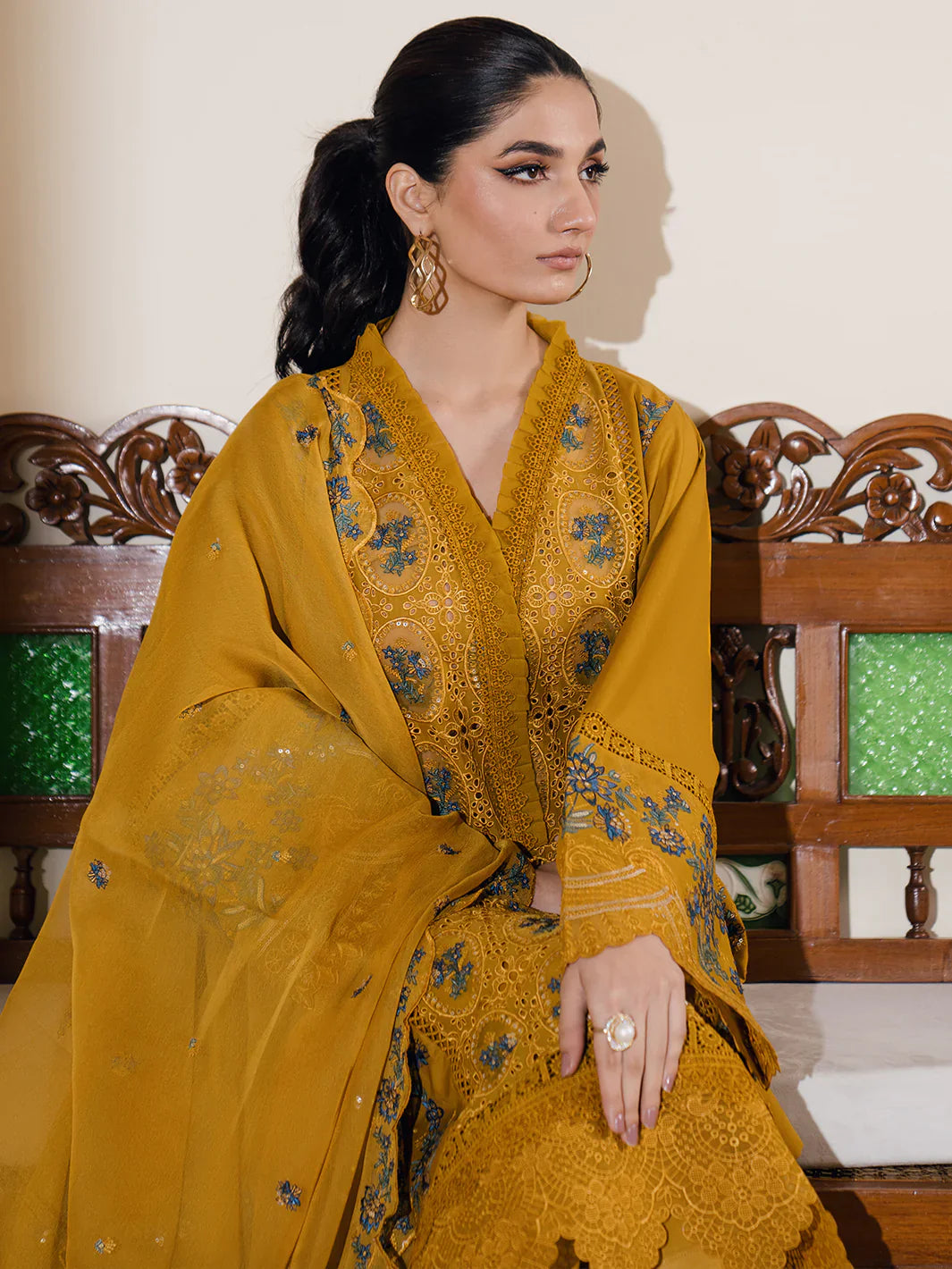 Bin Ilyas | Naqsh Luxury Lawn | Azlin