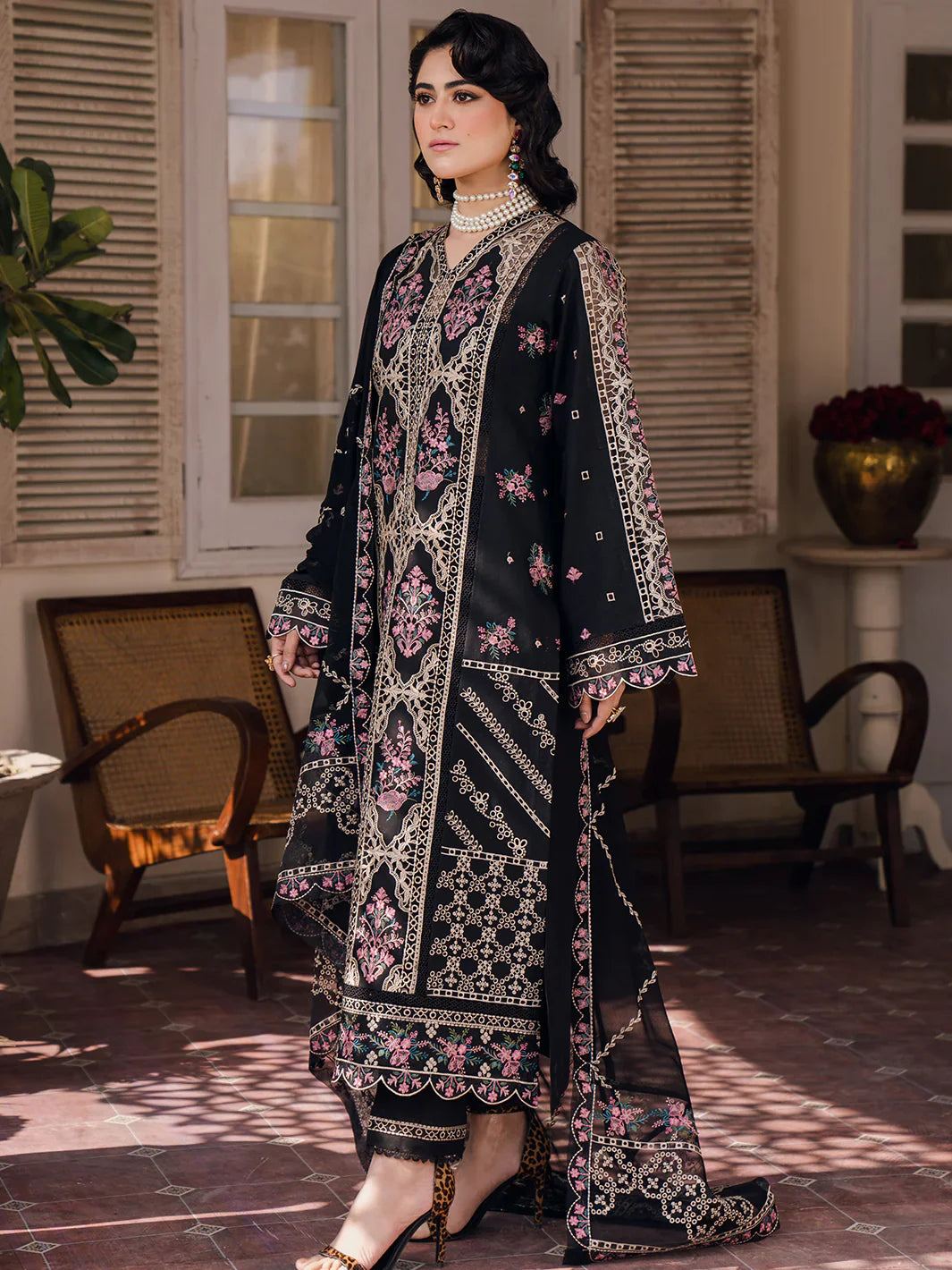 Bin Ilyas | Naqsh Luxury Lawn | Esra