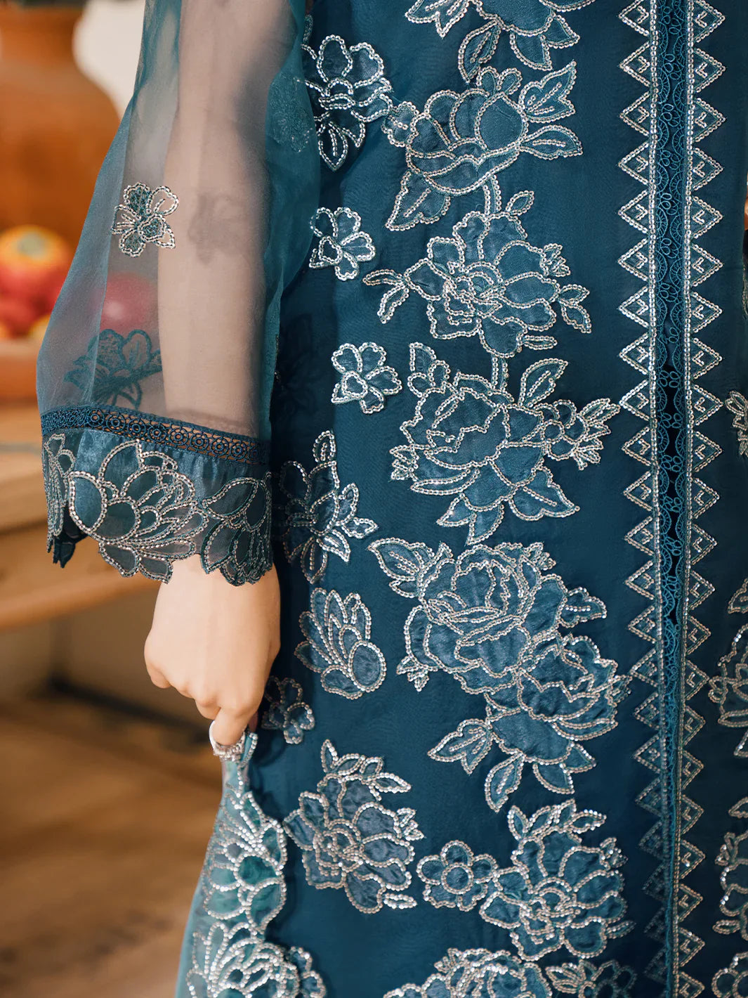 Bin Ilyas | Naqsh Luxury Lawn | Mavi