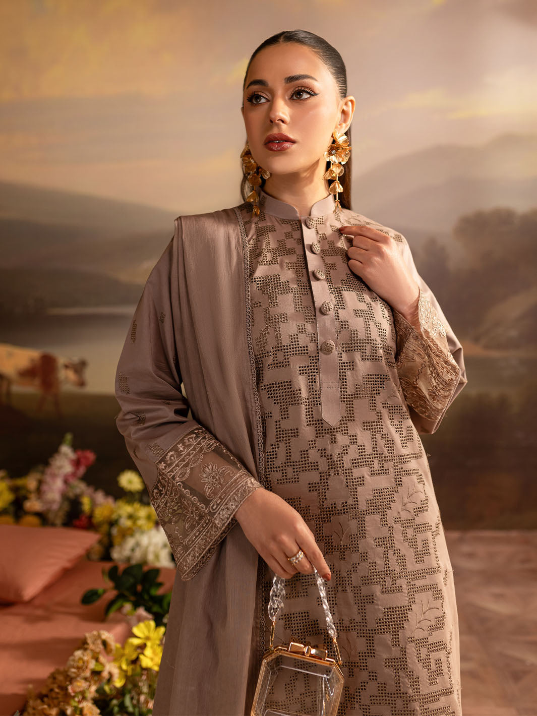 Mahnur | Twilight Luxury Lawn 25 | SIENNA