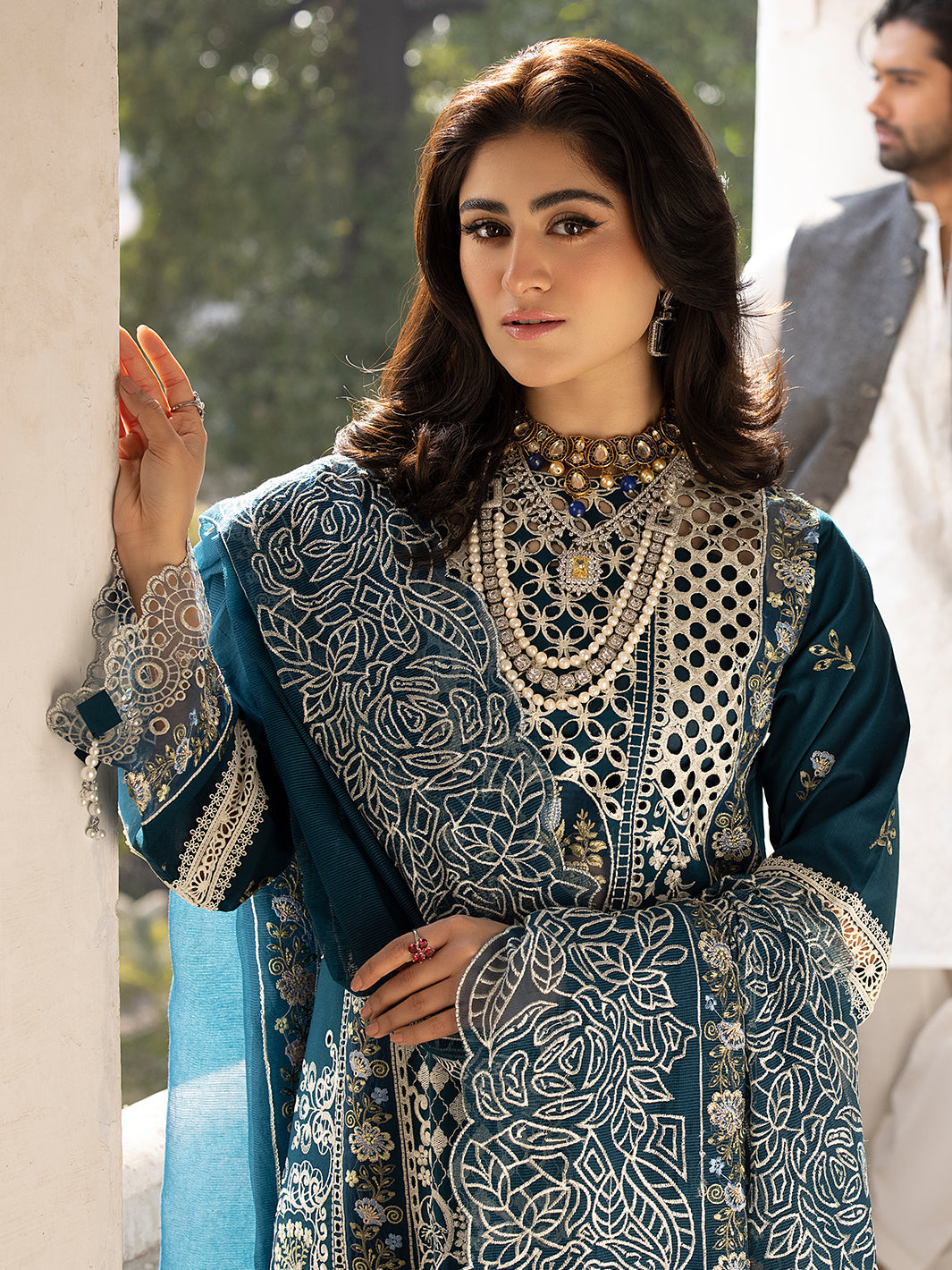 Mahnur | Mahrukh Luxury Lawn 24 | SERENE