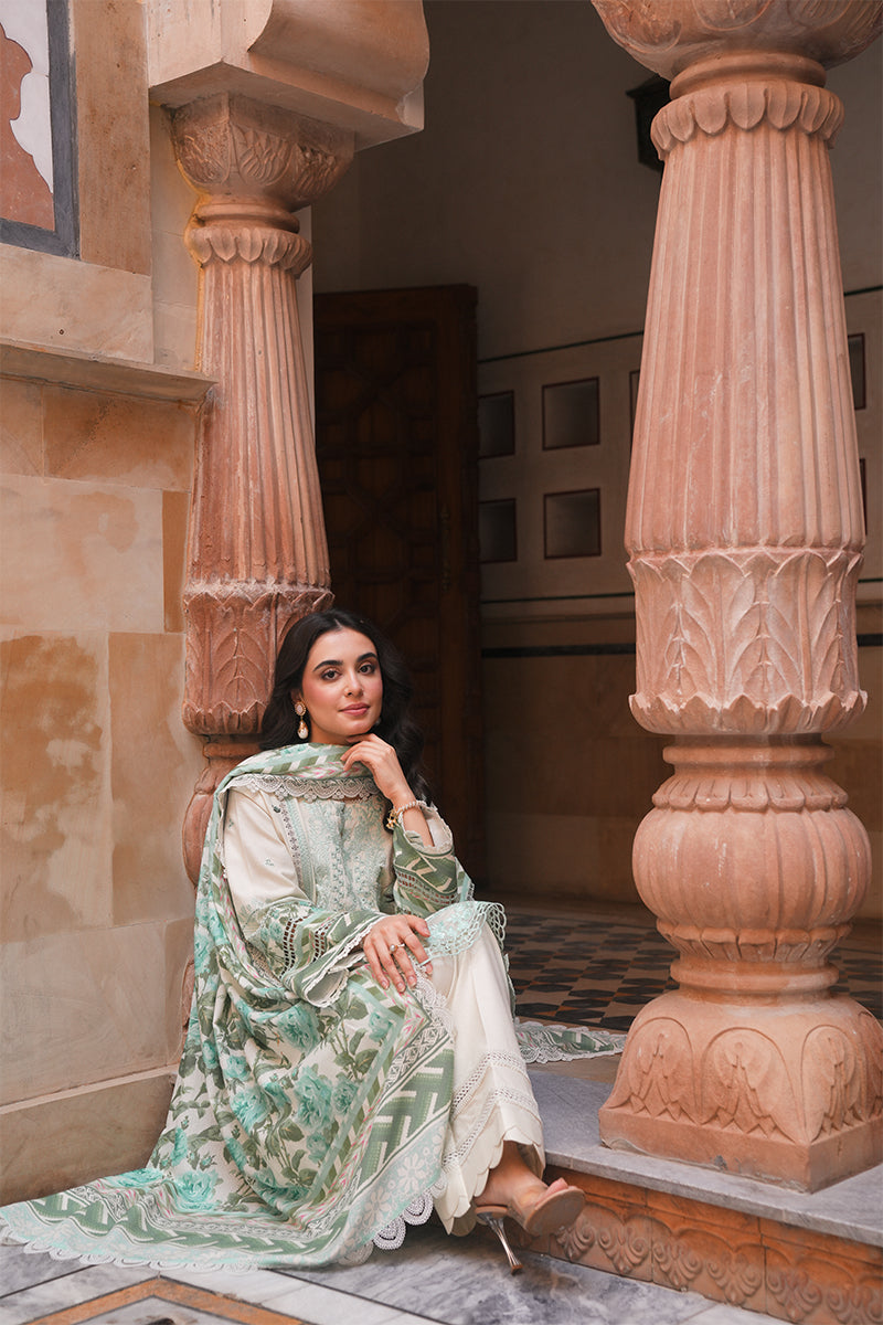 Manara | Vintage Karandi 24 | ZIRCON